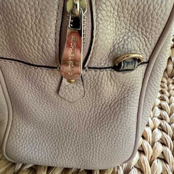 Michael Kors Bedford tassel satchel - Picture 5 of 11